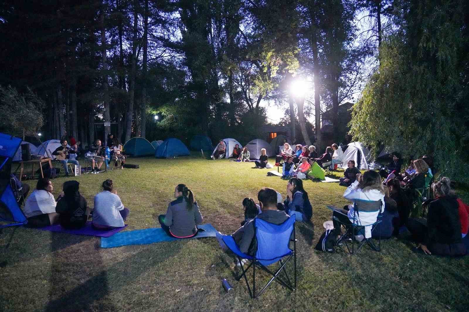 Tabiat içinde yoga ve sağlıklı beslenme kampı