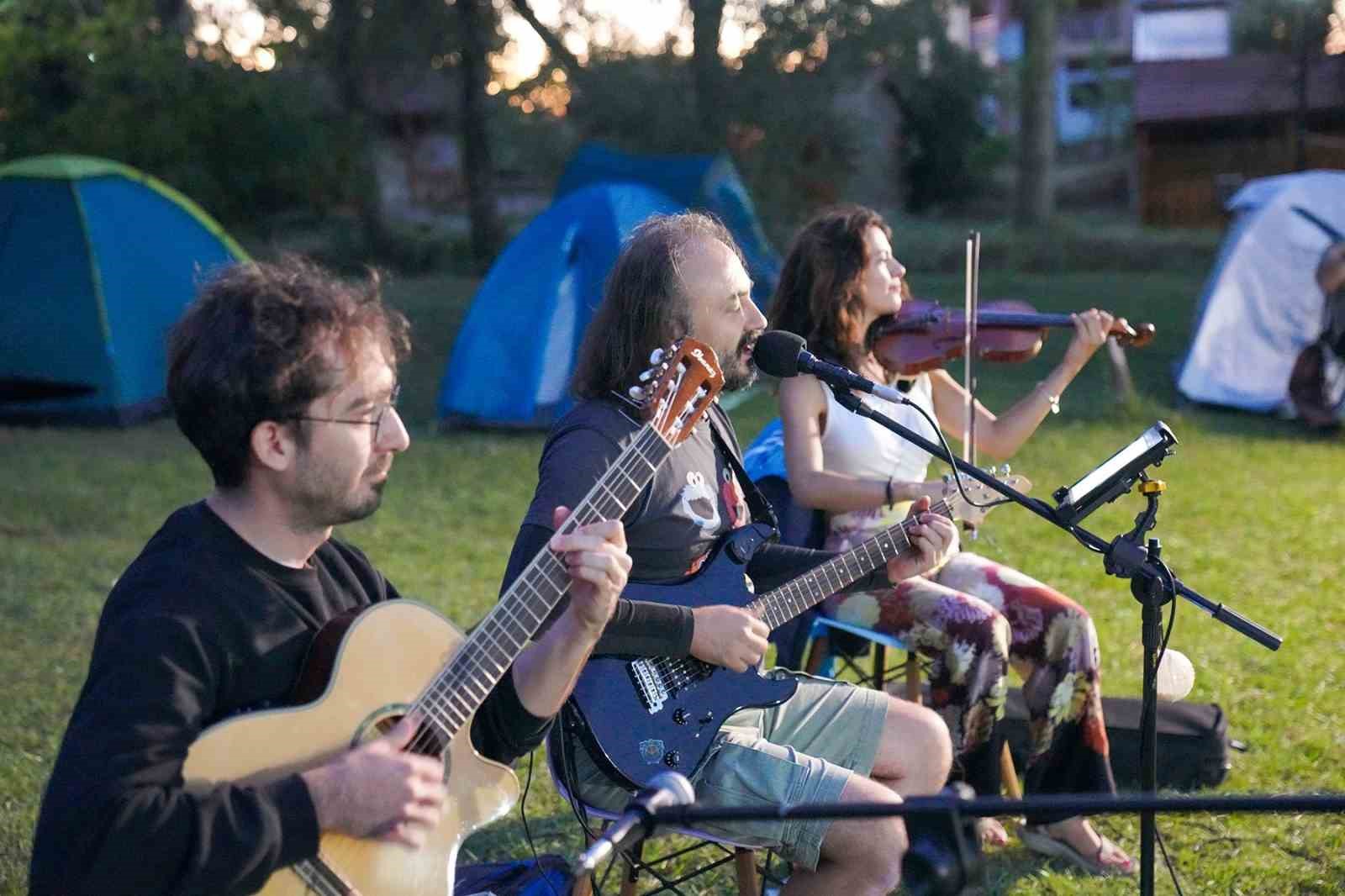 Tabiat içinde yoga ve sağlıklı beslenme kampı