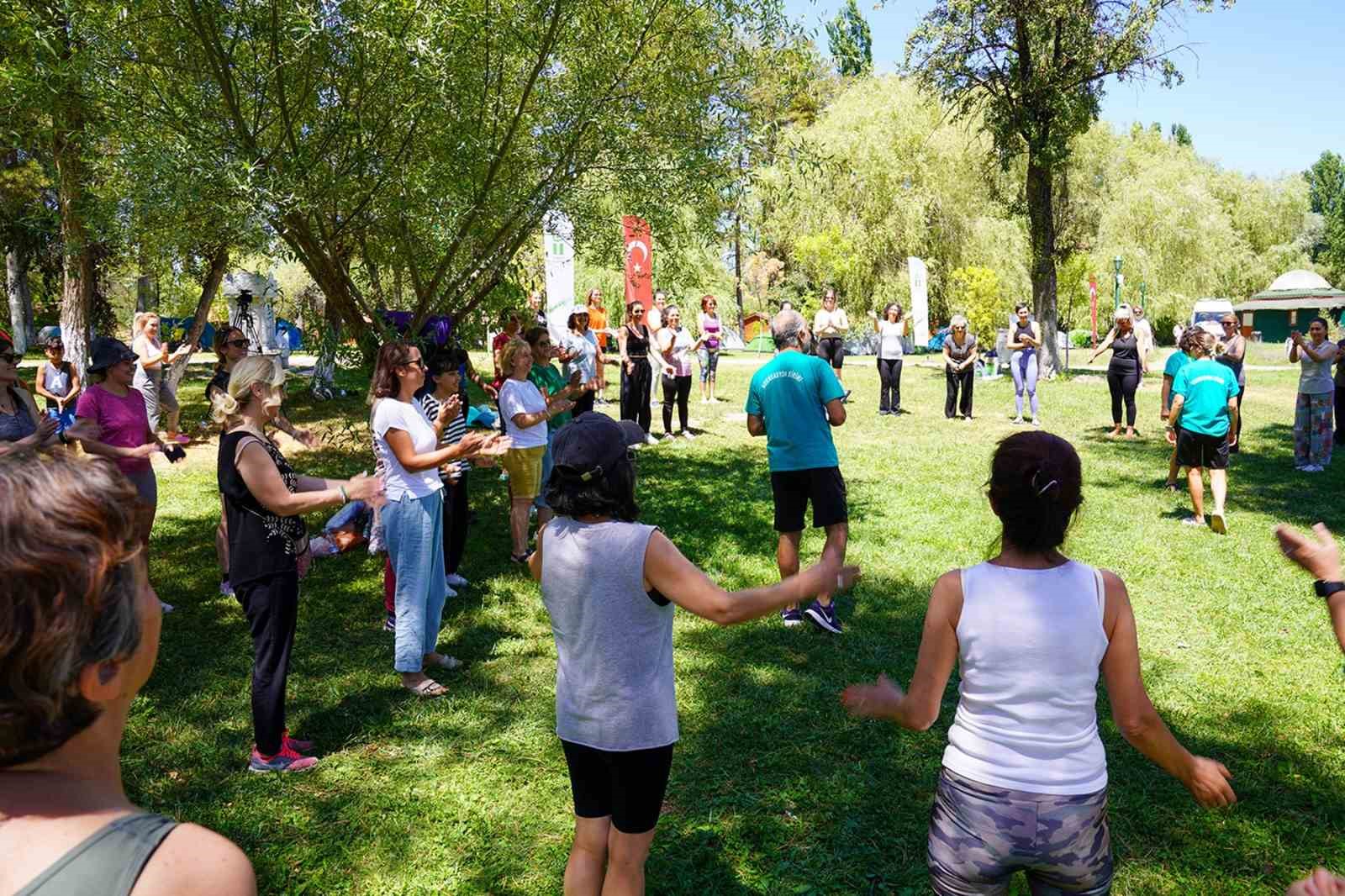 Tabiat içinde yoga ve sağlıklı beslenme kampı