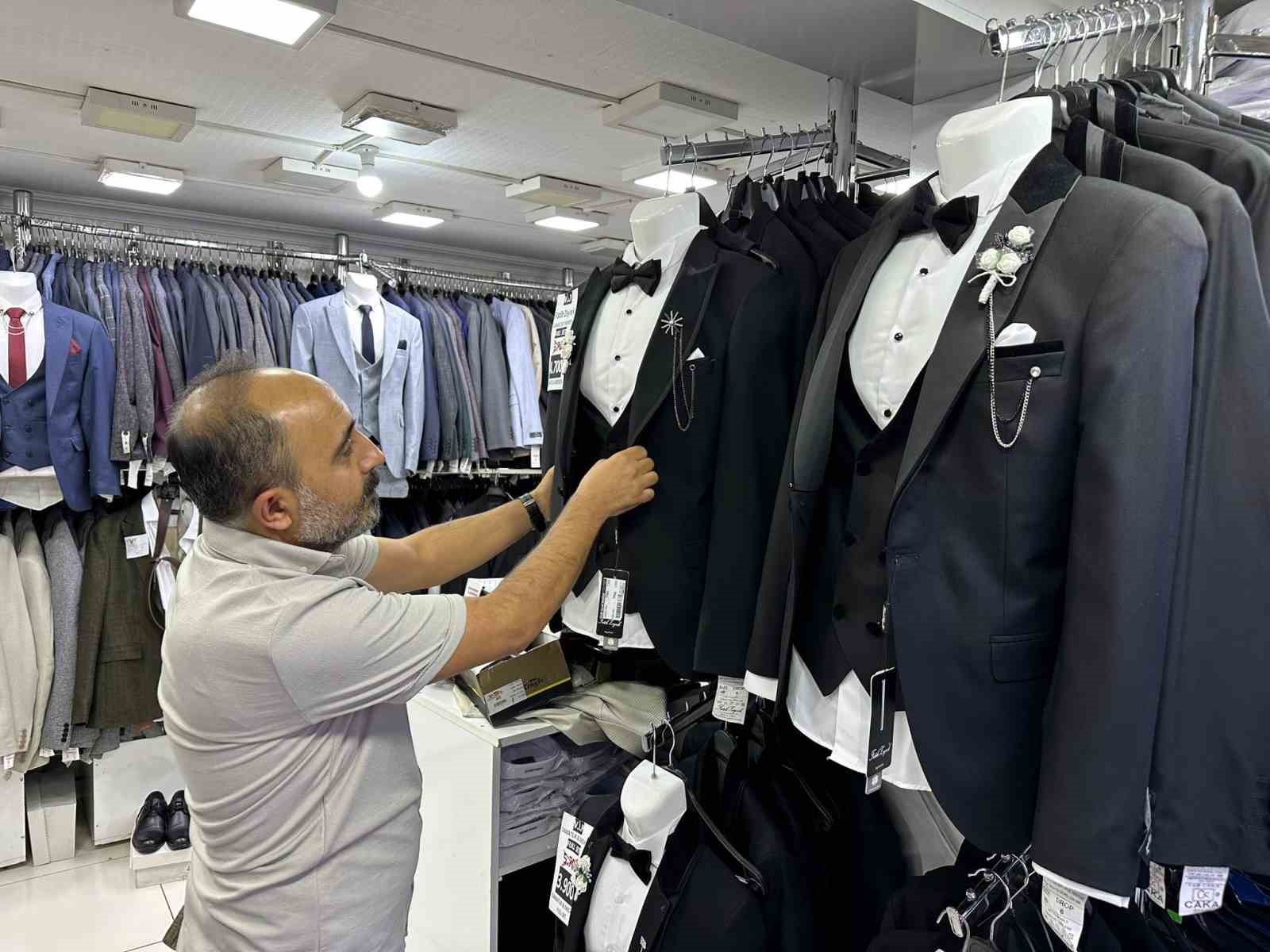 Eskişehir’de damatlık ve takım elbise satışları arttı