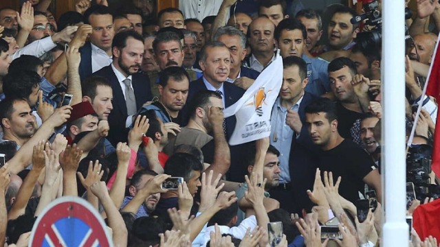 Cumhurbaşkanı Erdoğan'dan 15 Temmuz mesajı: Darbecilere geçit vermeyen kardeşlerime şükranlarımı sunuyorum