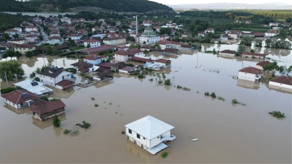 Karadeniz'de sel felaketinden etkilenen işverenler ve sigortalılar için prim ödemeleri ertelendi - Eskişehir Türkiye ve Dünya'dan Son Dakika Haberleri