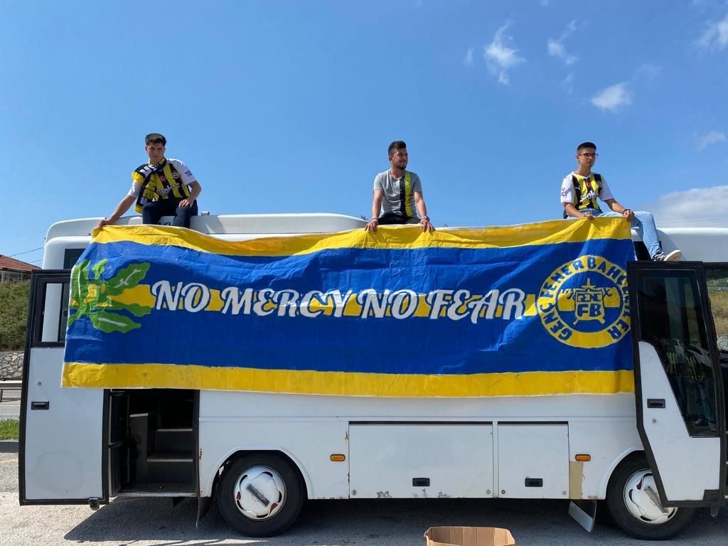 Bilecik Genç Fenerbahçeliler takımlarını hiç yalnız bırakmıyor