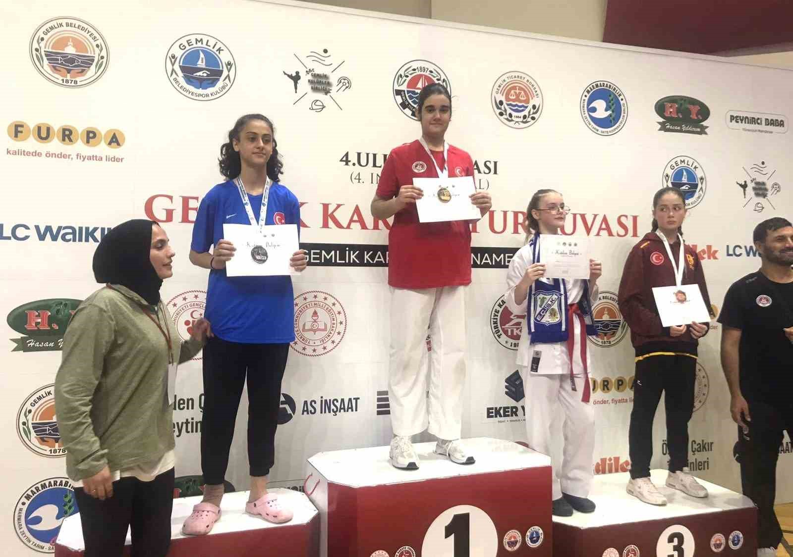 Eskişehirli sporcular uluslararası turnuvaya damga vurdu