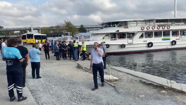 İstanbul'da akılalmaz kaza! İETT otobüsü denize düştü