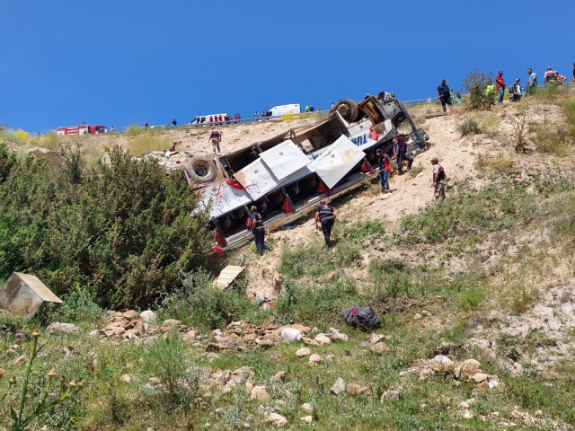 Kars'ta 8 kişinin hayatını kaybettiği kazanın ardından firma kapanma kararı aldı
