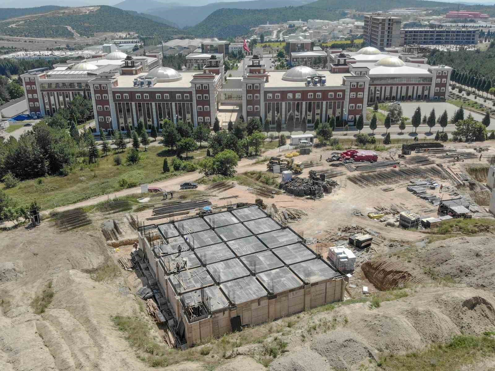 Bilecik Şeyh Edebali Üniversite Camii inşaatı hızla yükseliyor