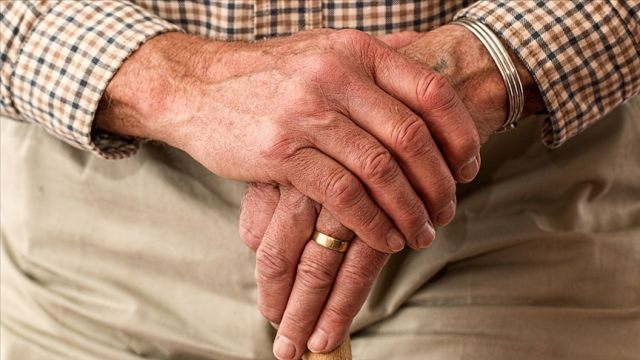 Parkinson hastalığı nedir, neden olur? Parkinsonun nedenleri, belirtileri ve tedavi yöntemleri