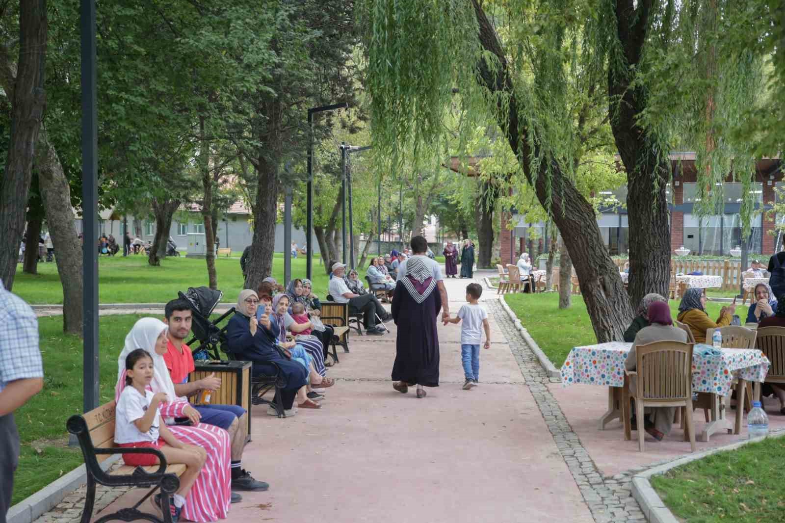 Kütahya’da Ressam Ahmet Yakupoğlu Parkı hizmete sunuldu