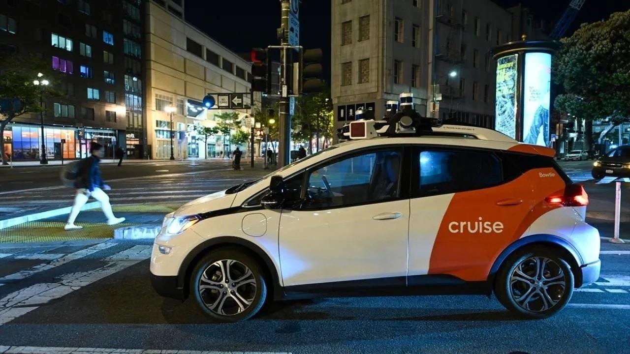 ABD'deki robot taksiler dehşet saçmaya devam ediyor!