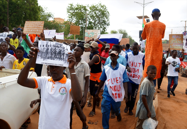 Nijer'de cuntaya verilen 1 haftalık süre bugün doluyor! Askeri müdahale an meselesi