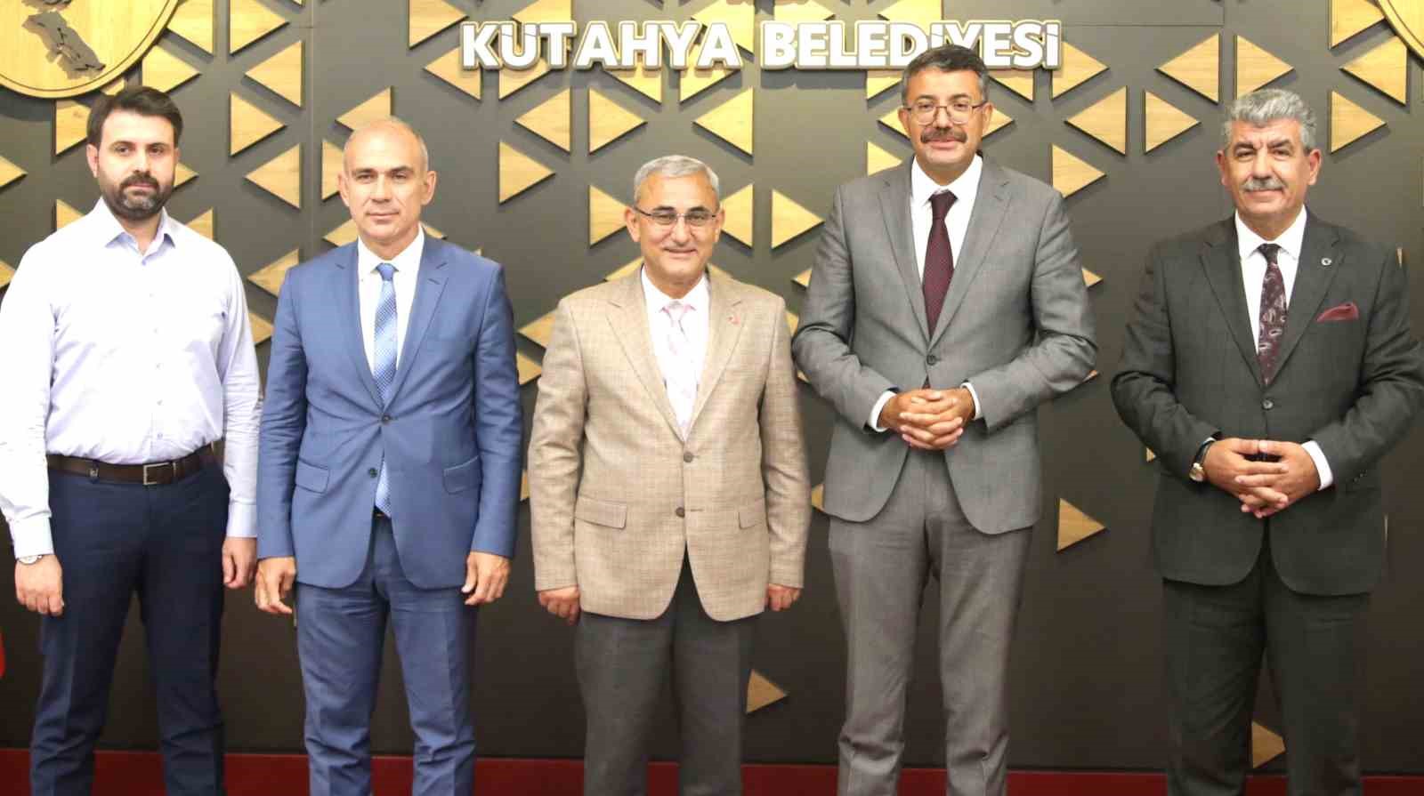 Vali Ali Çelik’ten Belediye Başkanı Alim Işık’a veda ziyareti