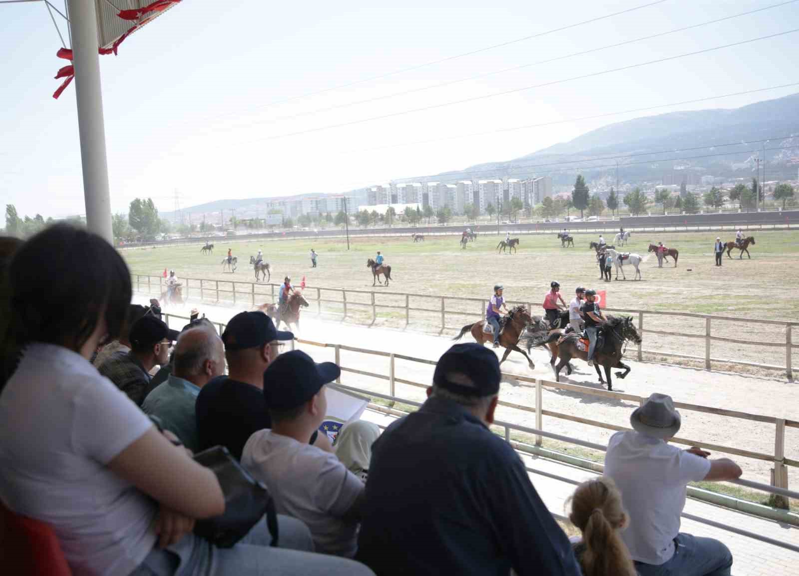 Kütahya’da Rahvan At Yarışları