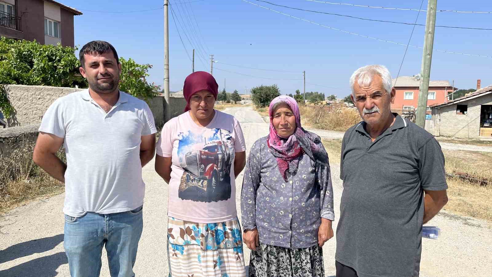 (ÖZEL) Çukurhisar halkı çimento fabrikasının tozu ve dumanı altında