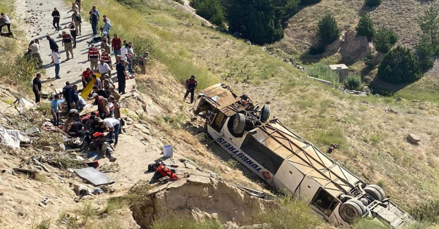8 kişinin hayatını kaybettiği otobüs kazasından yaralı kurtulan vatandaş: Şoför uyuyordu