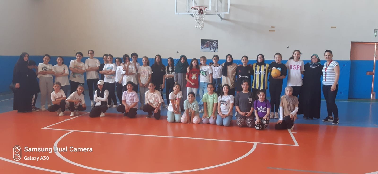 Gediz İlçe Müftülüğünden kız öğrenciler için sportif turnuva
