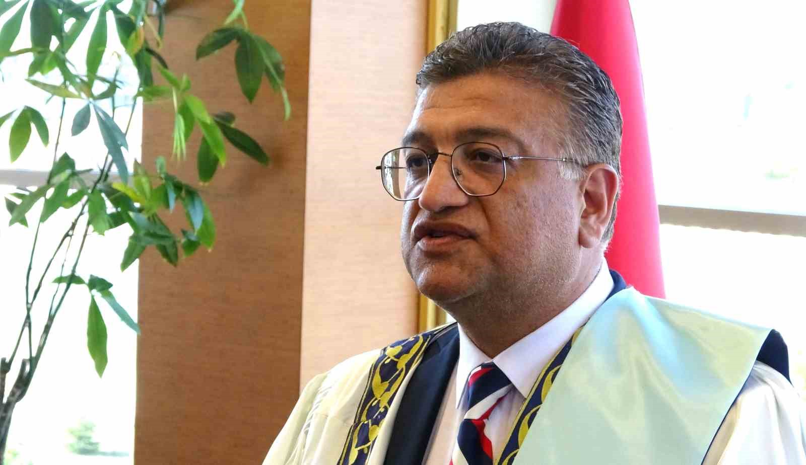 Prof. Dr. Süleyman Kızıltoprak DPÜ Rektörlüğü görevini devraldı