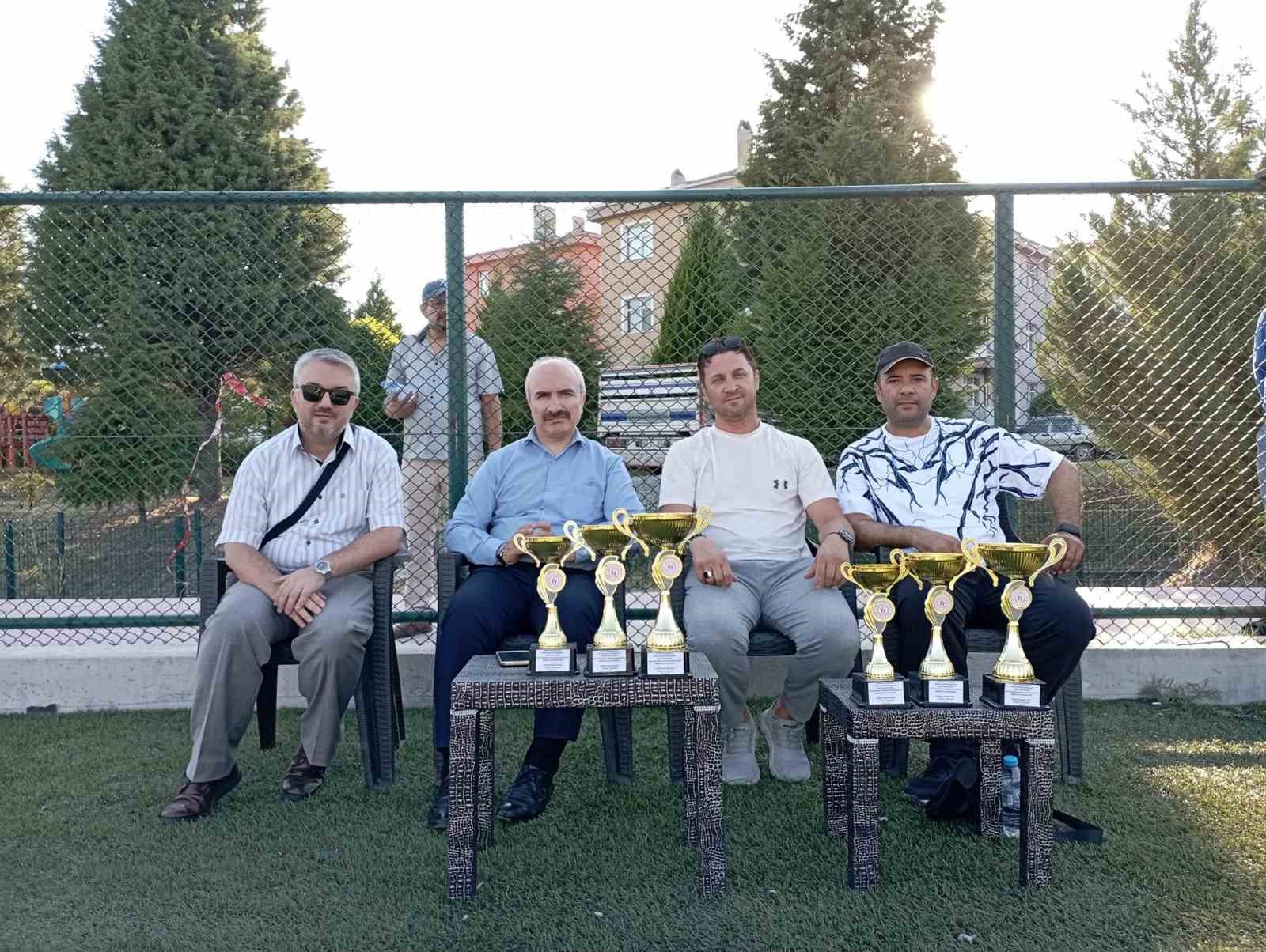 Gediz’de futbol turnuvası