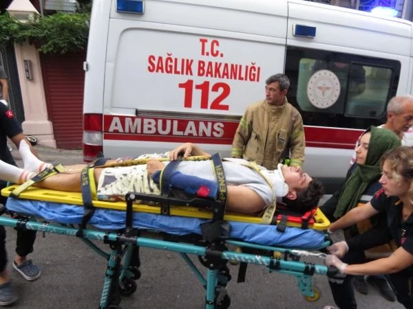 Üsküdar'da aracın takla attığı kazada can pazarı: 1'i ağır, 5 yaralı var