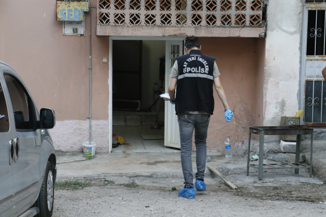 Adana'da uyuşturucu bağımlısı genç ailesine kurşun yağdırıp intihar etti: 1 ölü, 5 yaralı