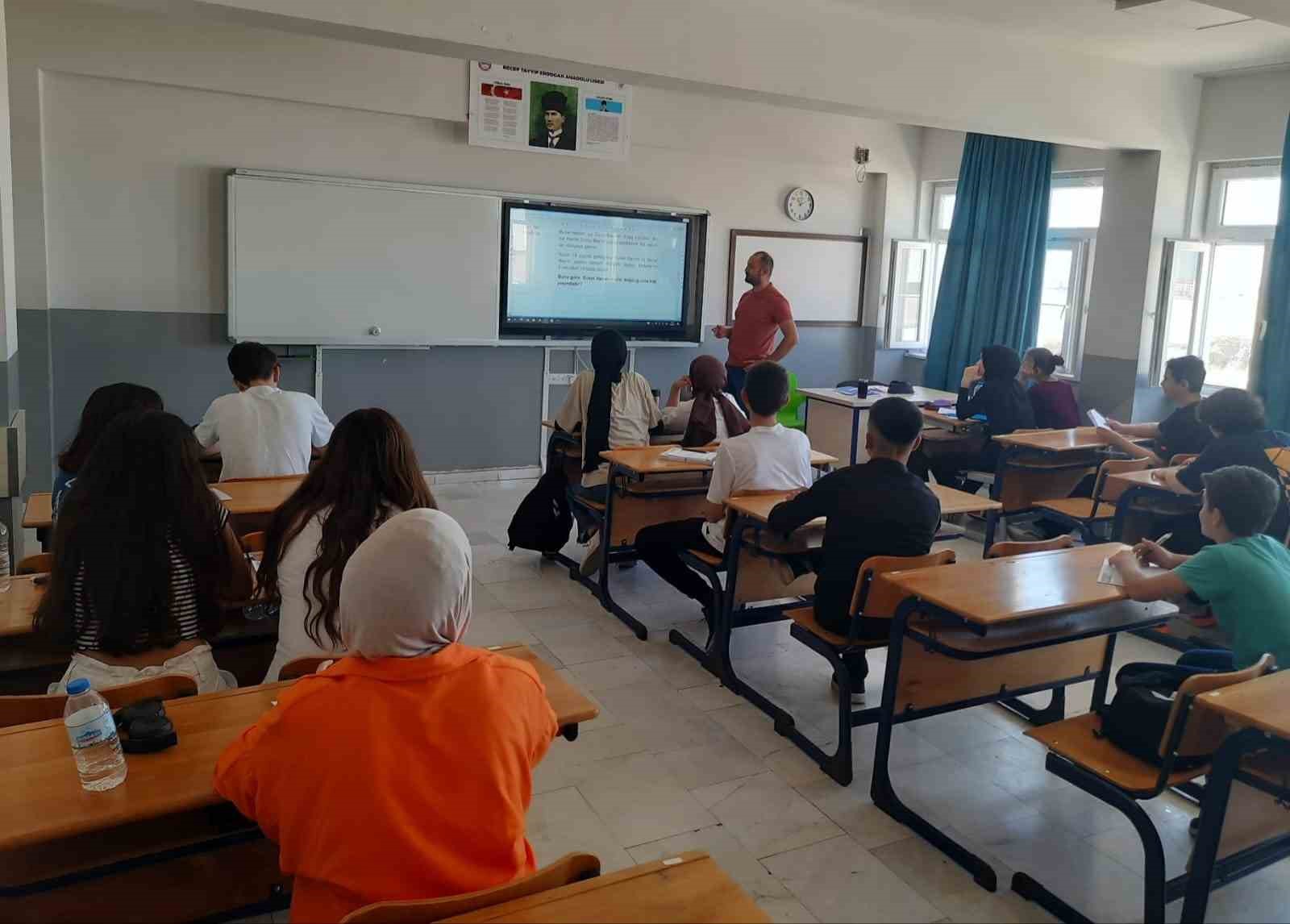 Afyonkarahisar’da yaz okulları devam ediyor