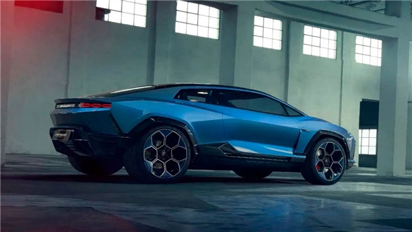 Lamborghini'nin Yeni Elektrikli Otomobili Lanzador Görücüye Çıktı