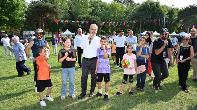 Bursa Büyükşehir Belediyesi, unutulmaya yüz tutmuş oyunları yeni nesille buluşturdu