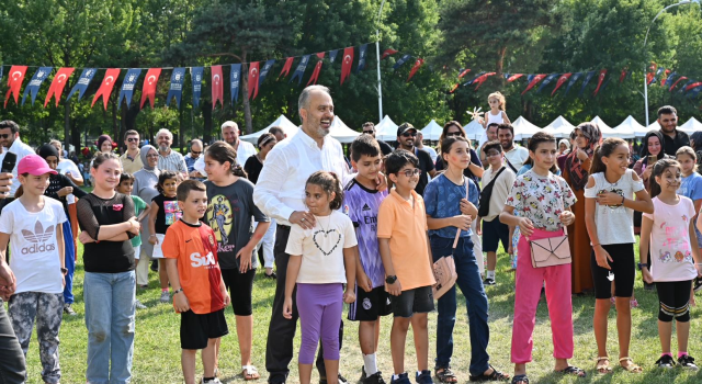 Bursa Büyükşehir Belediyesi, unutulmaya yüz tutmuş oyunları yeni nesille buluşturdu