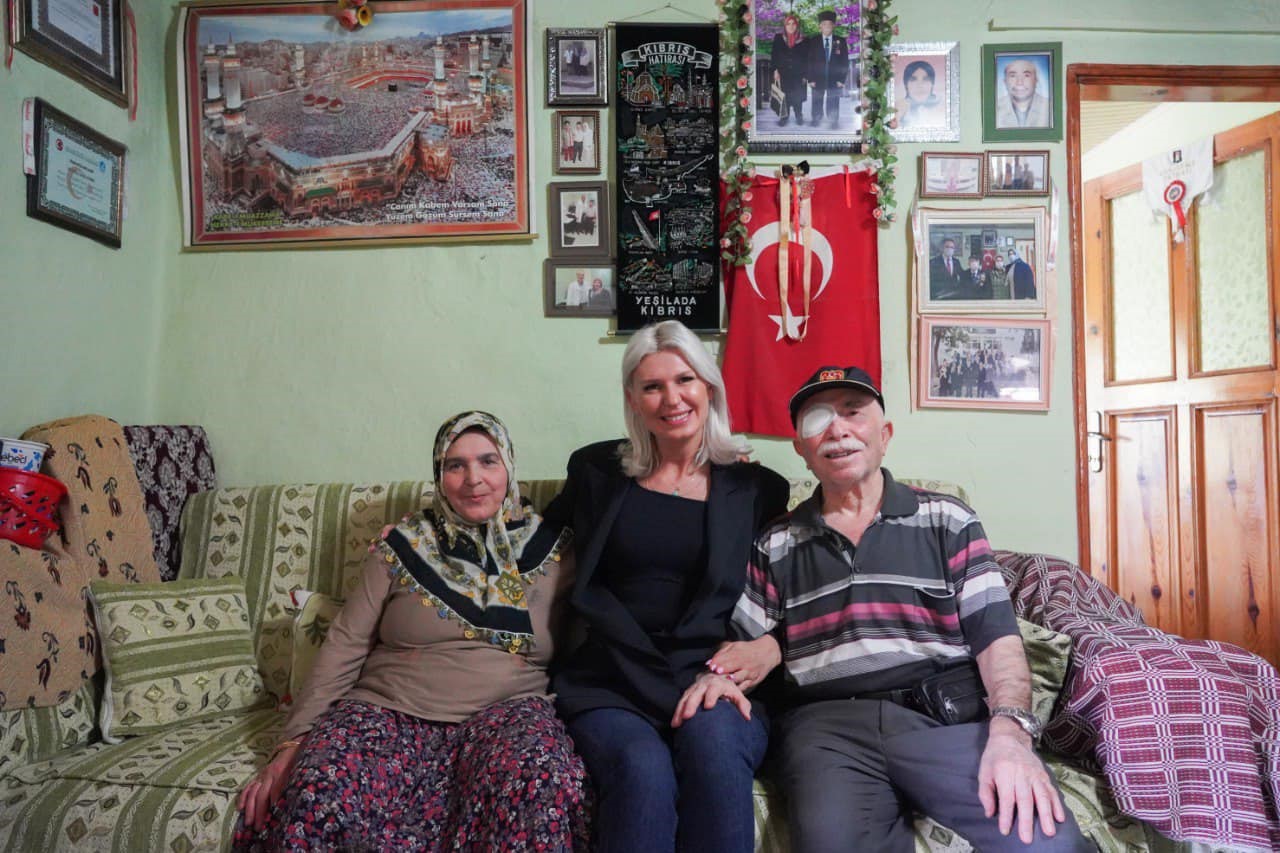 Subaşı şehit ailesini ve Kıbrıs Gazisi’ni yalnız bırakmadı