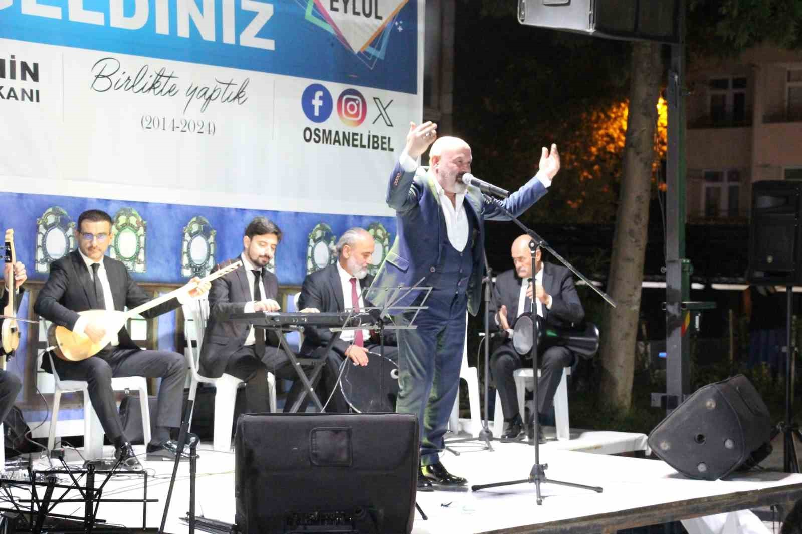 Osmaneli’nde Kültür ve Turizm Bakanlığı Türk Halk Müziği Orkestrası sahne aldı.