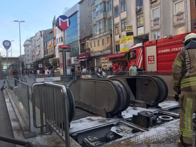 Son Dakika: İstanbul'da Vezneciler metro istasyonunda yangın çıktı! Bölgeye çok sayıda itfaiye ekibi sevk edildi