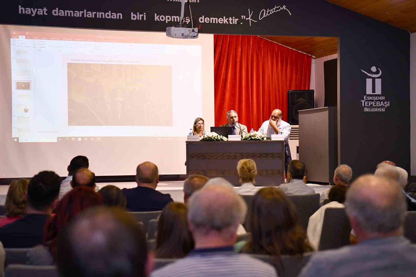 Tepebaşı’nda Cumhuriyet ve Eskişehir konferansı