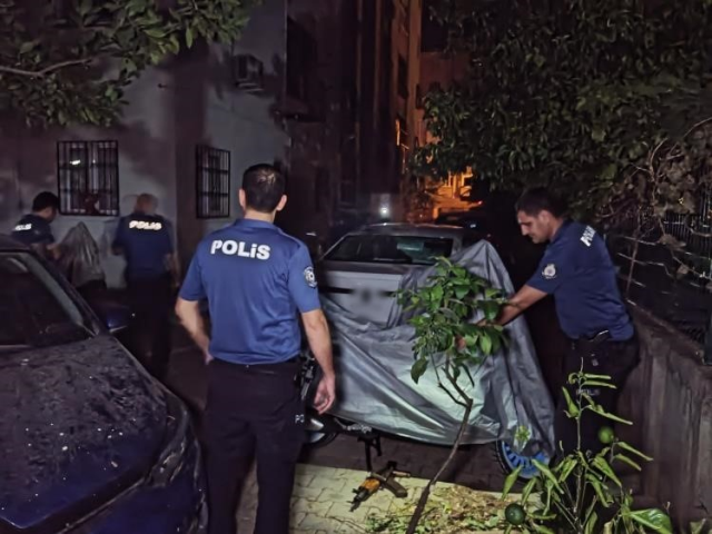 Adana'da bir işyerine AK-47'li saldırı girişimi bekçiler tarafından önlendi