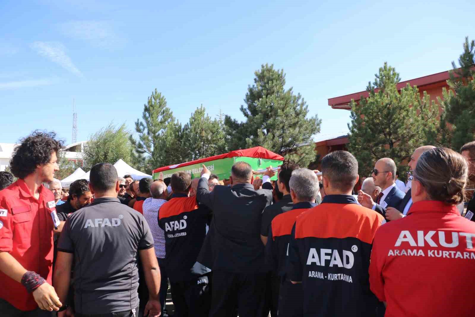 Memiş: “AFAD’ın arama kurtarma ekipleri kendini ispat etmiş ve dünya çapında olaylara müdahale etmiştir”