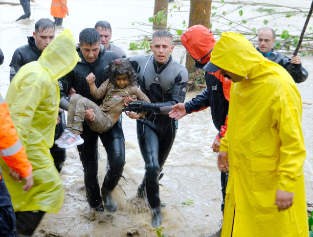 Son Dakika! Kırklareli'ndeki sel felaketinde hayatını kaybedenlerin sayısı 6'ya yükseldi