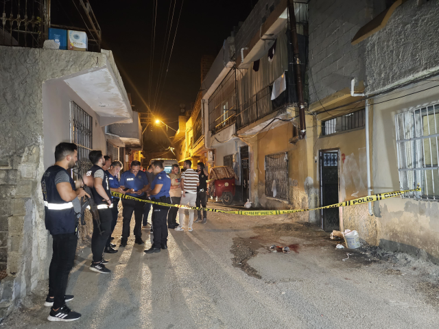 Sokaktan seslendiği husumetlisini, balkona çıkar çıkmaz başından vurarak öldürdü