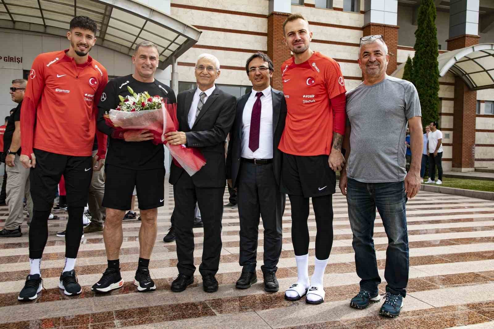 Milliler, Ermenistan maçının son çalışmasını ESTÜ Stadyumu’nda yaptı