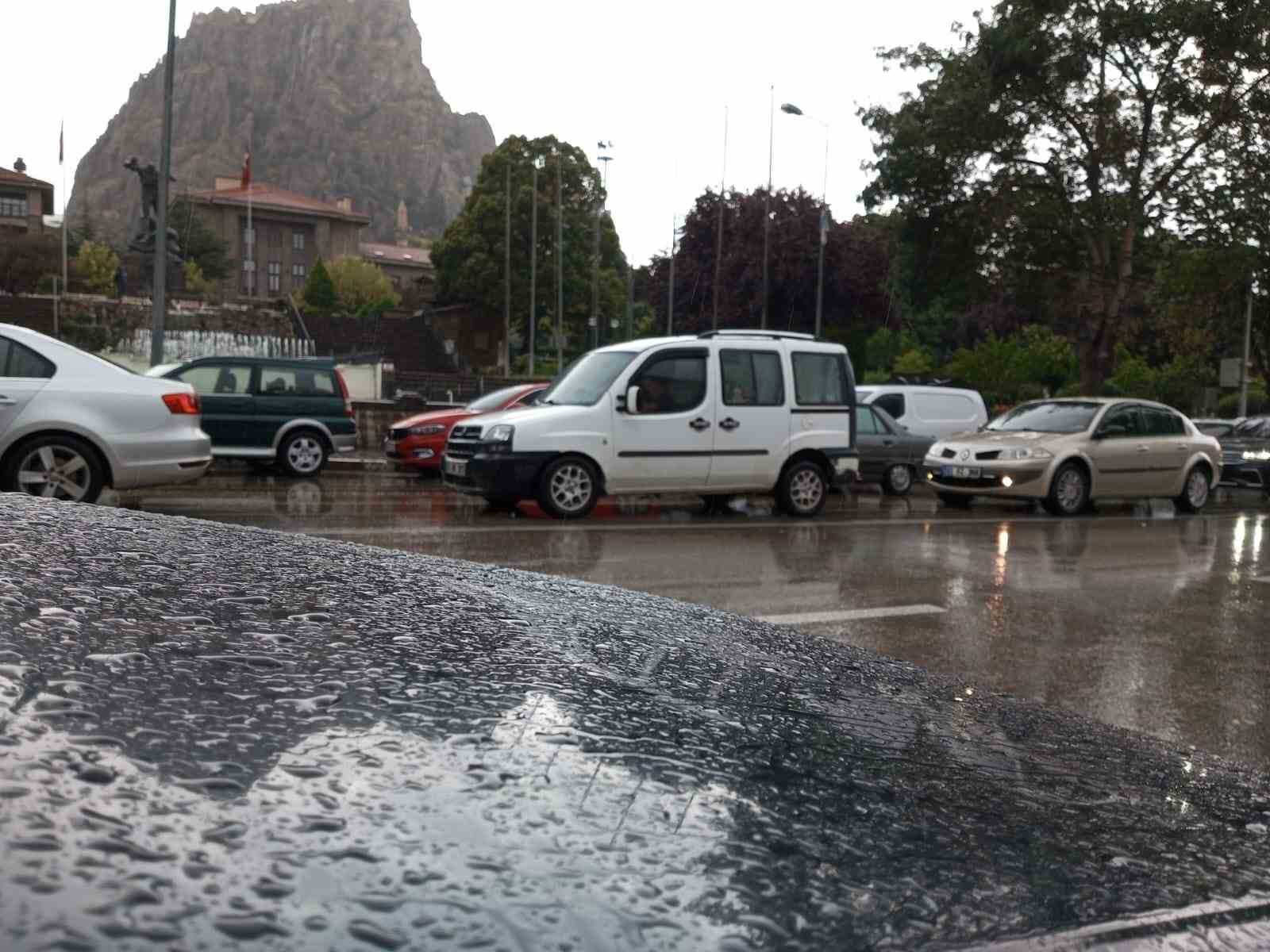 Afyonkarahisar’da yağmur yağışı
