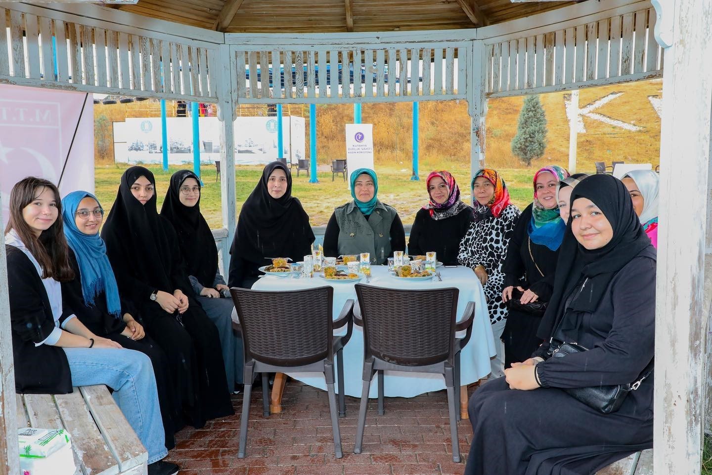 Tuba Işın, Birlik Vakfı Kadın ve Gençlik Kolları ile Milli Türk Talebe Birliği tarafından düzenlenen etkinliğe katıldı
