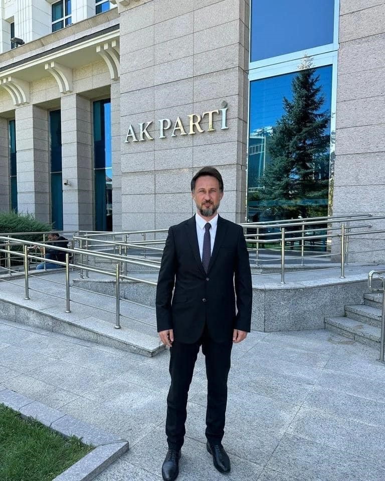 Gediz AK Parti İlçe Başkanı Osman Yımaz oldu
