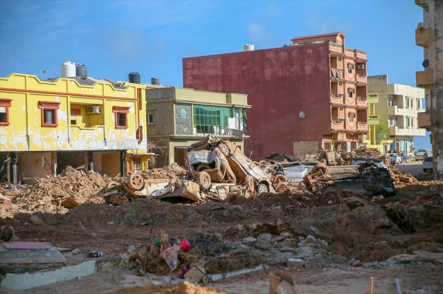 Libya'daki sel felaketinde 43 bin kişi yerinden oldu