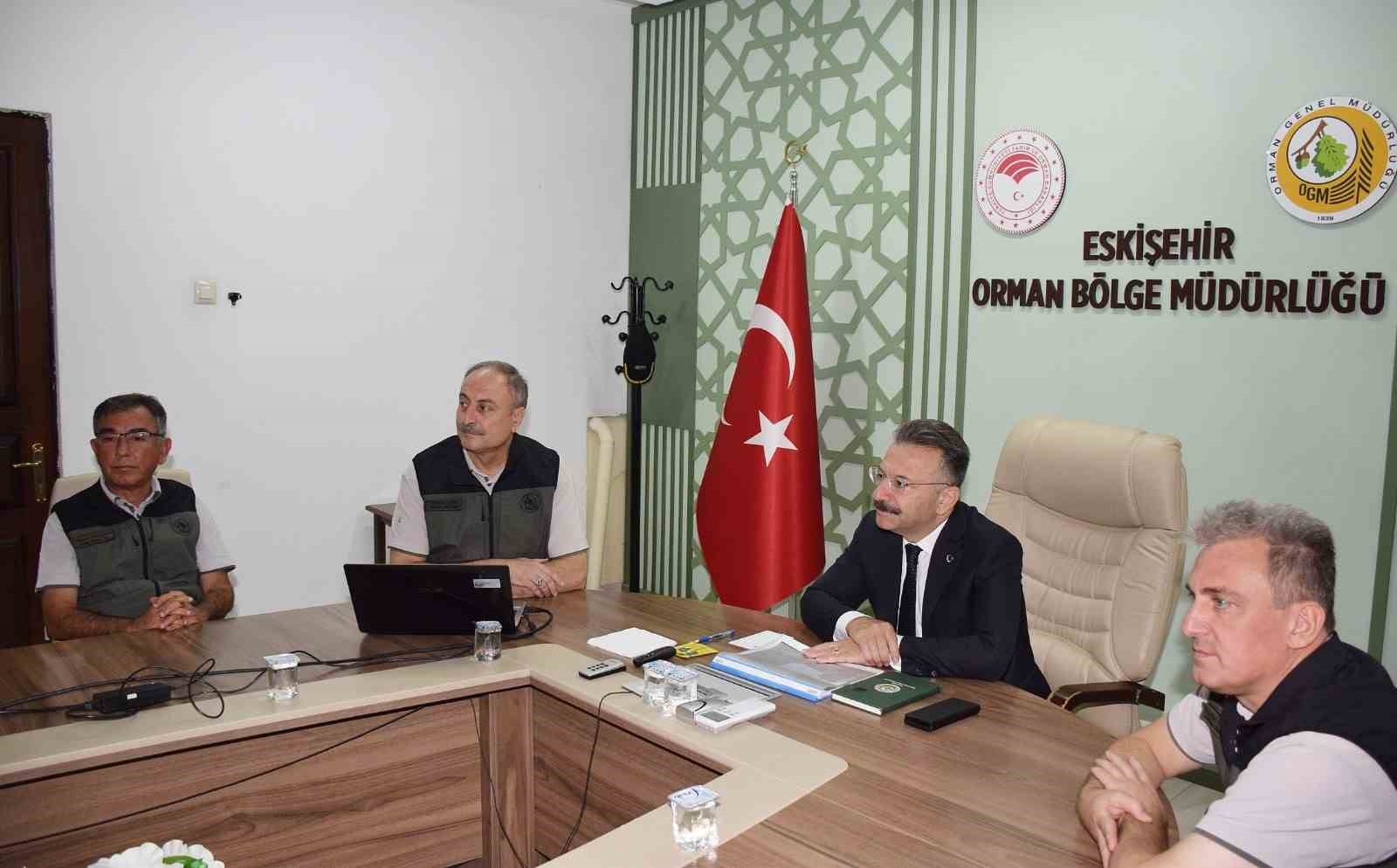 Vali Aksoy Eskişehir Orman Bölge Müdürlüğü’nü ziyaret etti
