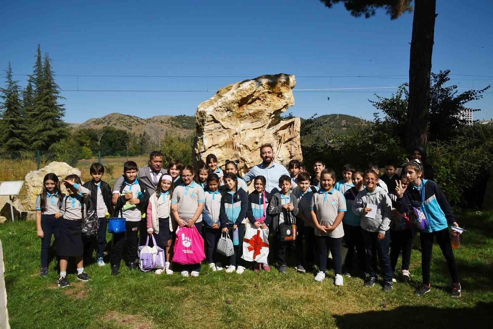 Eğitim öğretim yılı Kayaçpark’ta da başladı