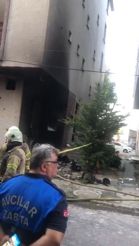 Avcılar'da metruk binanın bodrum katında çıkan yangında 3 kişi hayatını kaybetti: 4 kişi gözaltında