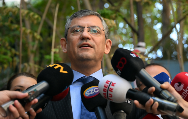 CHP genel başkanlığı için adaylığını açıklayan Özgür Özel, Murat Karayalçın ve ADD'yi ziyaret etti