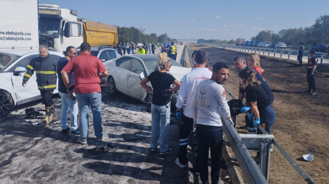 Edirne'de 12 araç birbirine girdi: 1 ölü, 36 yaralı