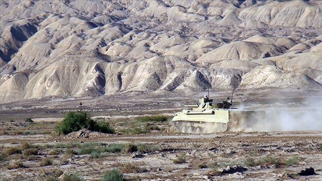 Azerbaycan ordusu, Zengezur Koridoru ve Ermenistan sınırına askeri sevkiyat yapıyor