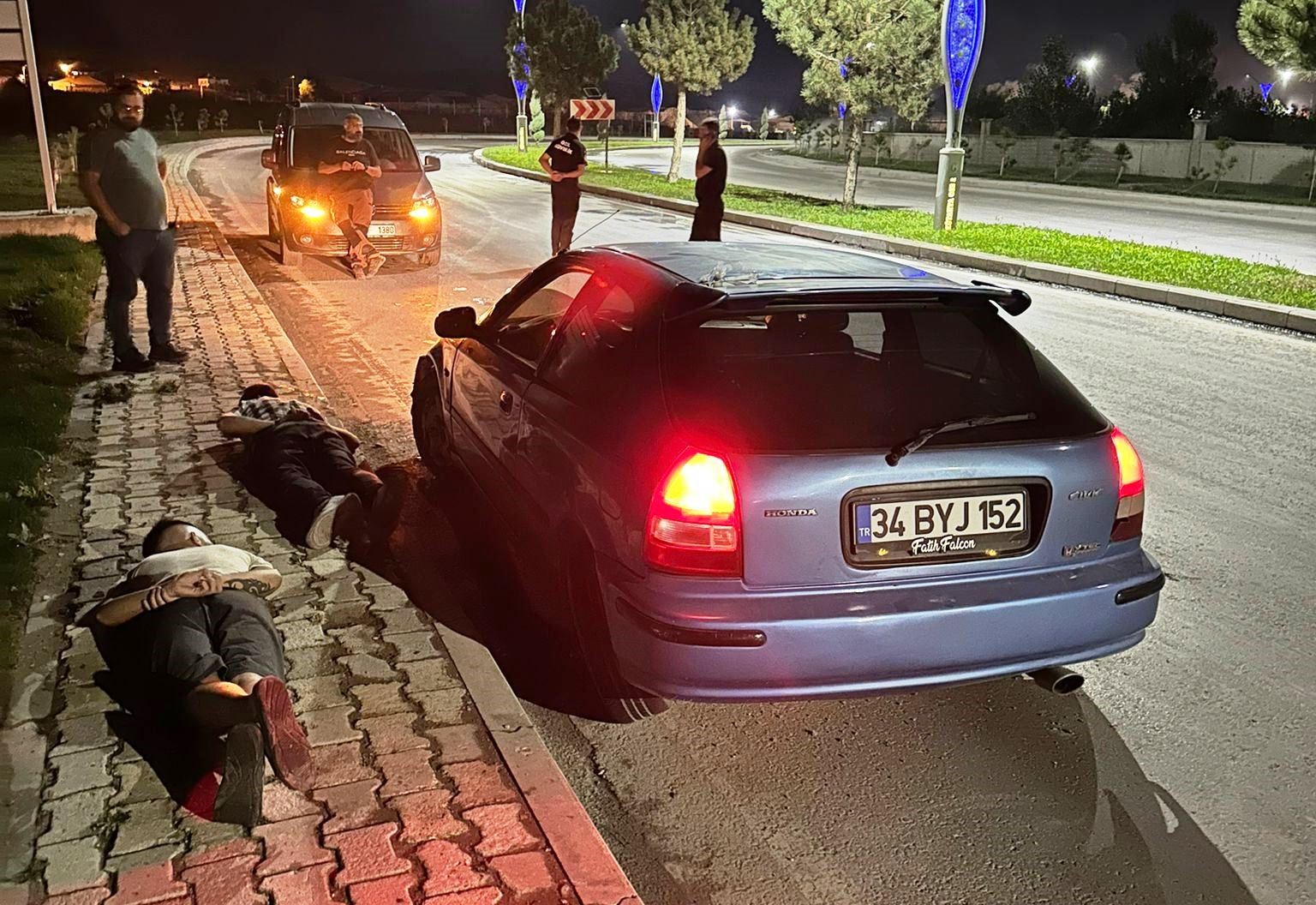 Kütahya’da polis uyuşturucu tacirlerine göz açtırmıyor