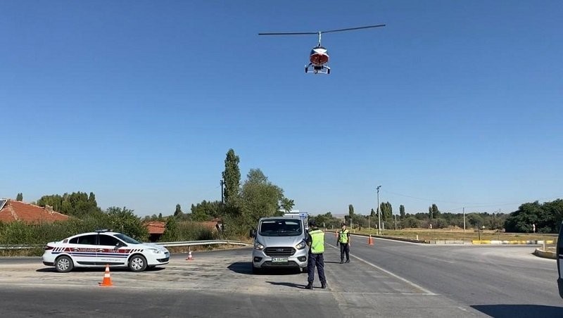 ‘Cayrokopter’ destekli denetimle kurallara uymayan sürücüler tespit edildi
