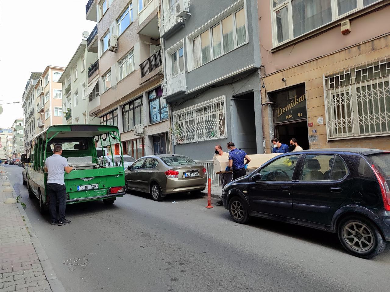 Bakırköy’de yaşayan emekli albay evinde ölü bulundu